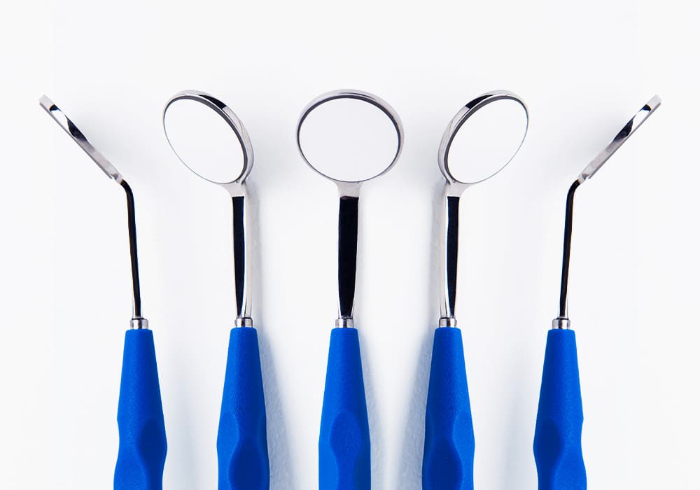 Why High-Reflectivity Dental Mirrors Are Essential for Accurate Diagnosis and Clinical Photography