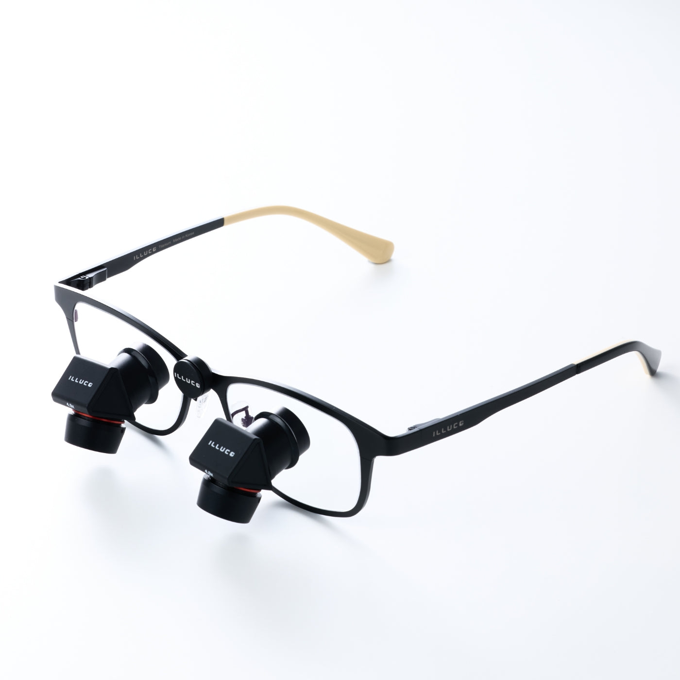 Illuco loupes