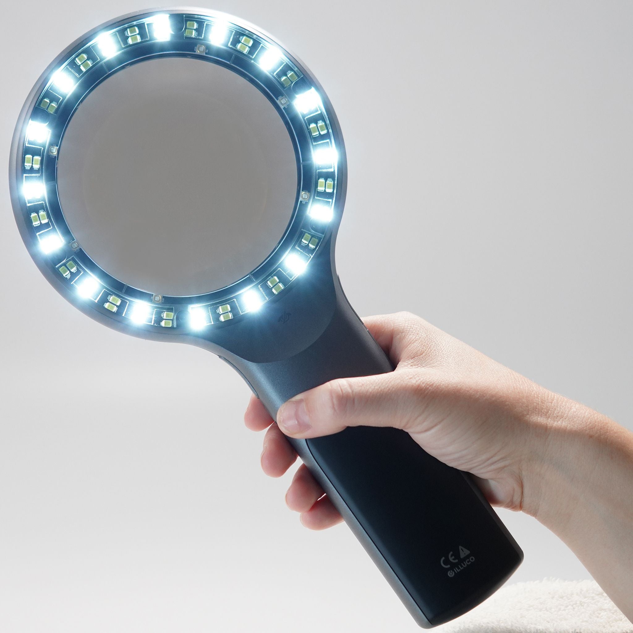 IDS-3100 with light on in hand