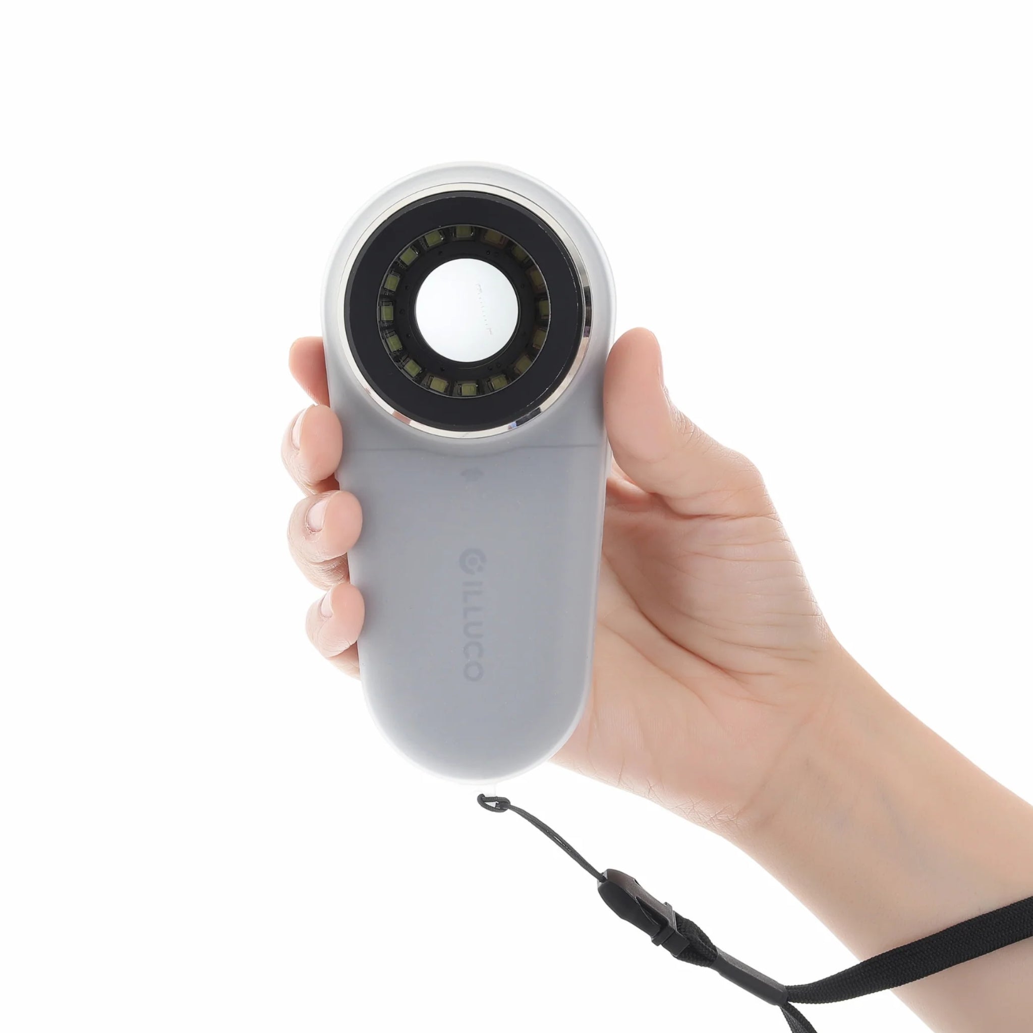 Illuco Dermatoscope in silicone sleeve in hand