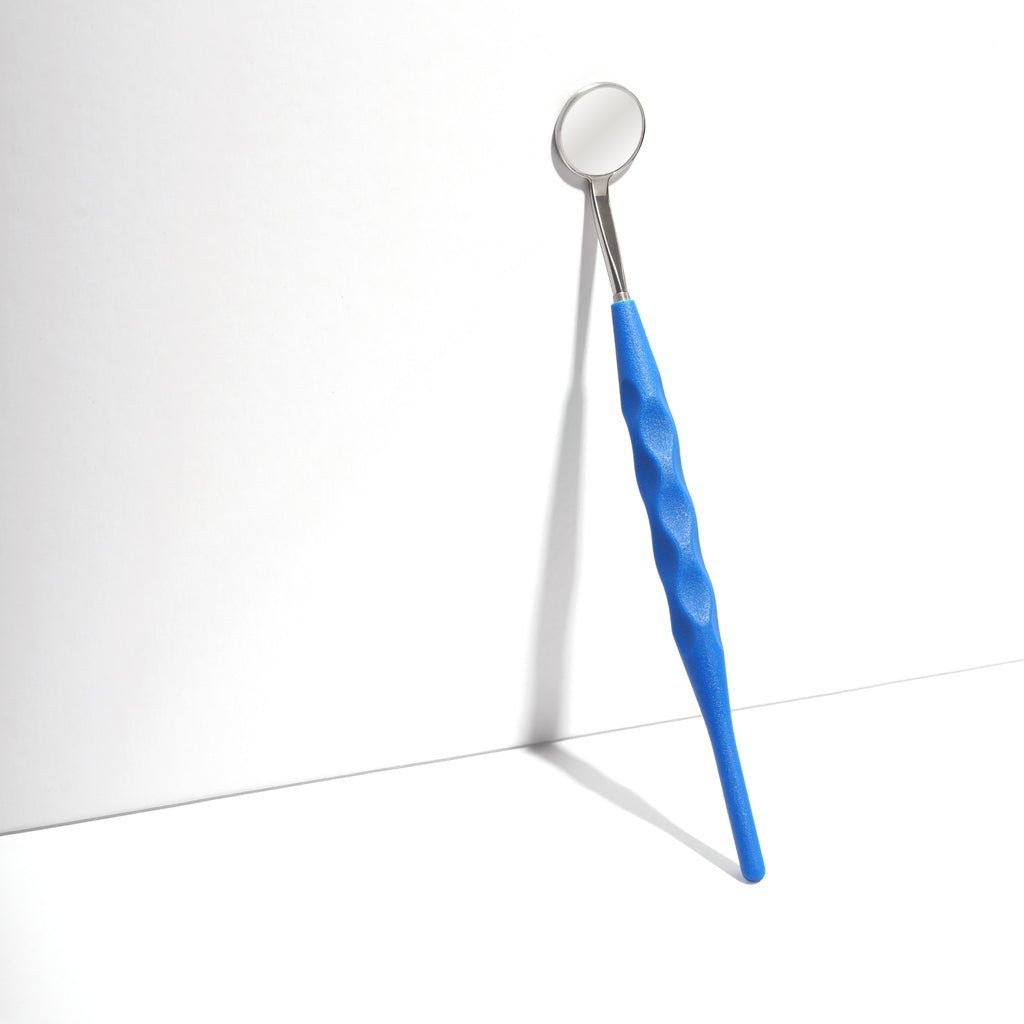 ILLUCO Dental mirror with blue handle on a white background